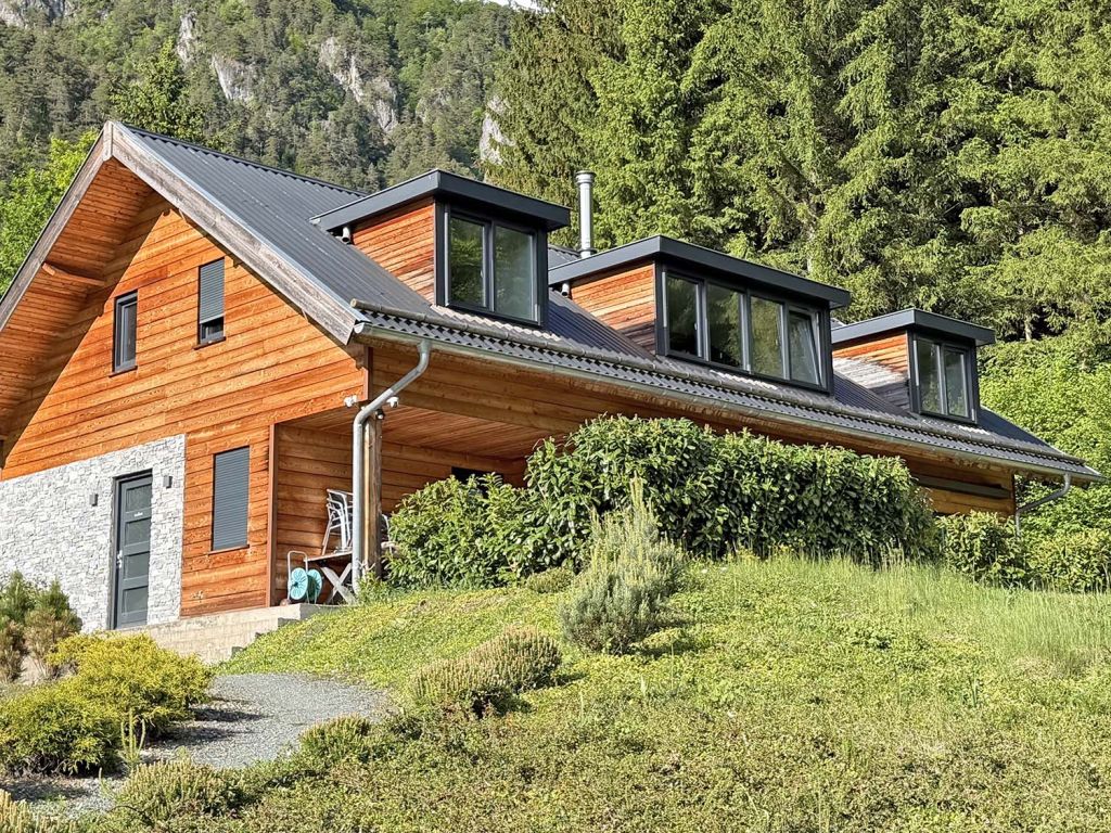 Chalet Presseggersee detached on 2,000 m² private land with plenty of privacy